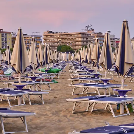 Luminous Seaside Flat For 4 Guests - Beahost * Bibione