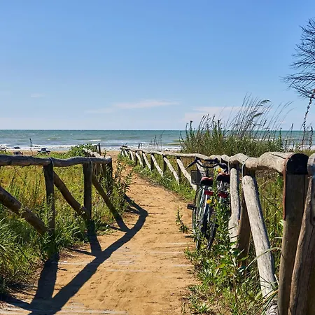 Luminous Seaside Flat For 4 Guests - Beahost Bibione
