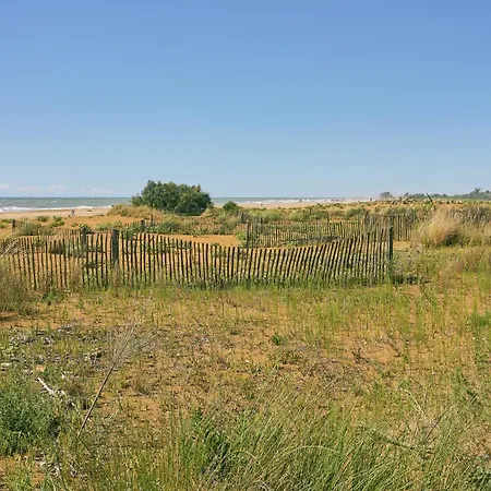 Luminous Seaside Flat For 5 Guests - Beahost